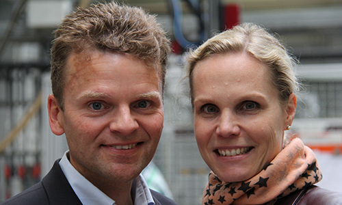 Dr. Peter Brinkmann und Dr. Annemarie Brinkmann lächeln in Kamera