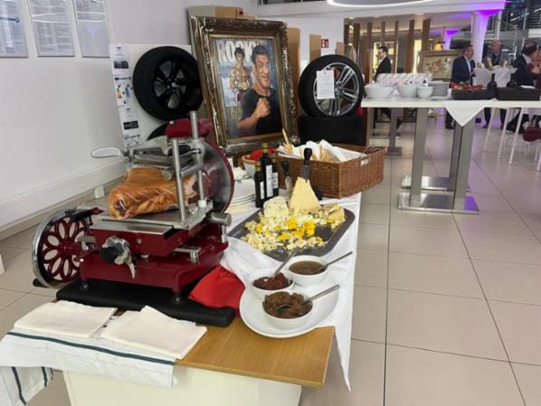 Etabliertes italienisches Feinkostgeschäft mit Catering in München-Schwabing – Bild 3